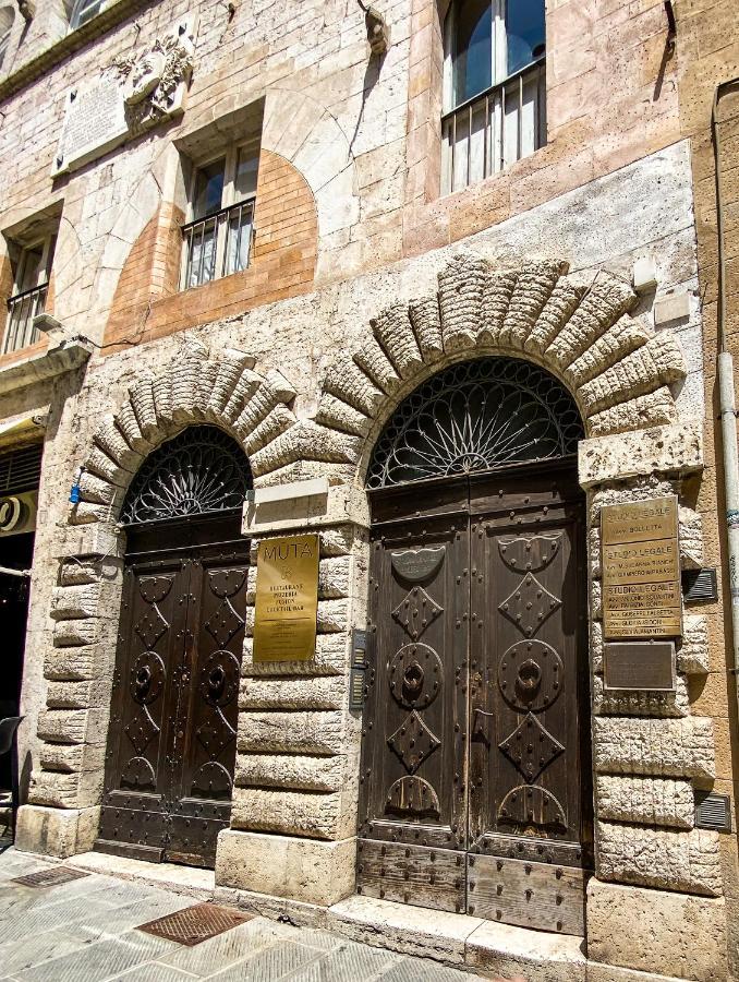 Royal Domus Perugia - Via Mazzini Apartman Kültér fotó